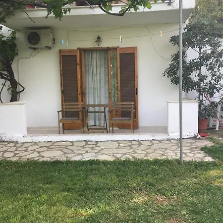 Ntinas House Tsoukaládhes